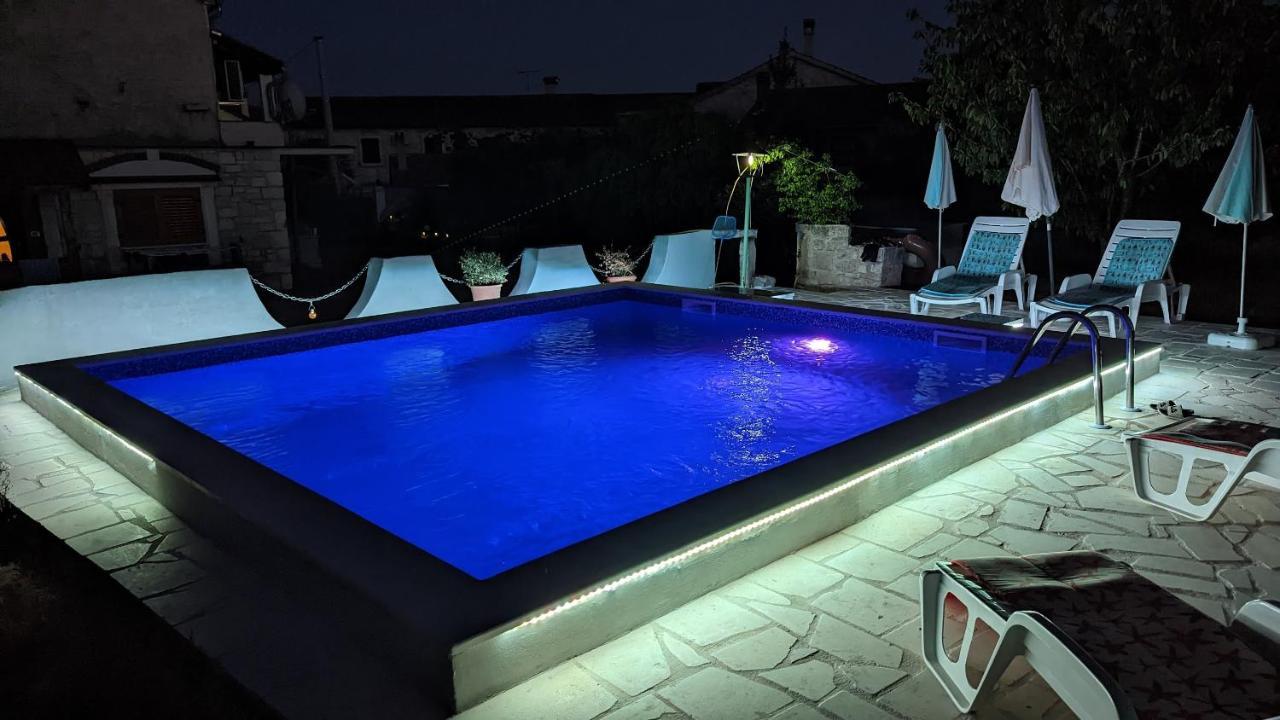 Apartman Aja Kaštelir Εξωτερικό φωτογραφία